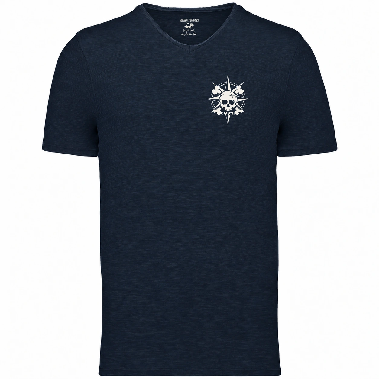 T-shirt col V homme Navy, Boussole pirate 971 imprimé en blanc côté cœur